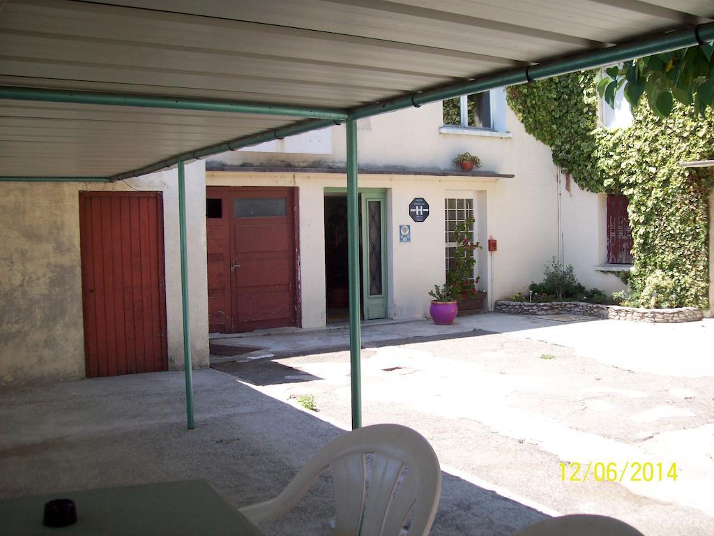 Hôtel Le Relais Des Blaches à Pierrelatte Extérieur photo