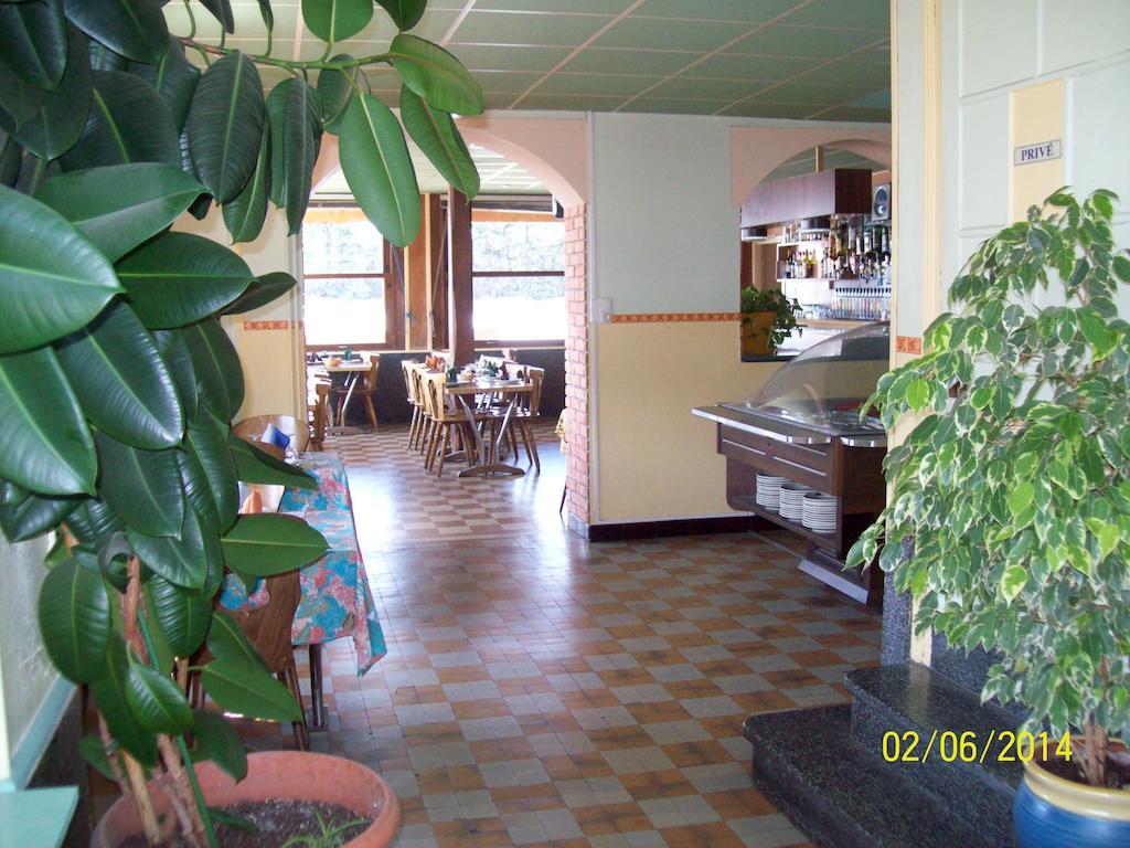 Hôtel Le Relais Des Blaches à Pierrelatte Extérieur photo