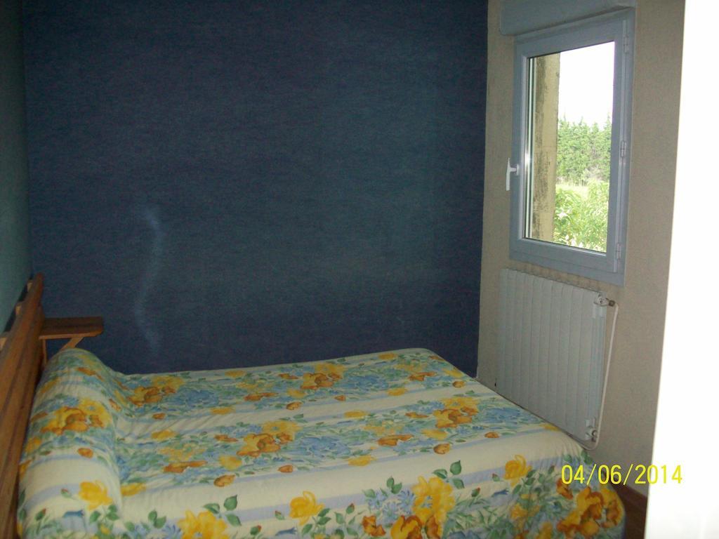 Hôtel Le Relais Des Blaches à Pierrelatte Chambre photo